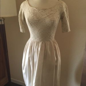 Vintage 1960 party dress. Taffeta skirt lace top. 32 in bust, 24 in waist